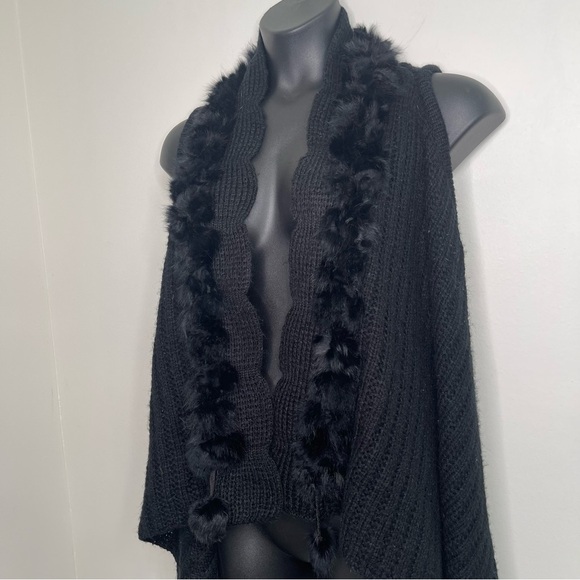 Adore Faux Fur Wool Asymmetrical vest in size Small - Picture 5 of 11